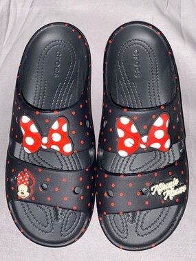 NWOT CROCS DISNEY-SLIDES SIZE 9 Minnie Mouse Black Red & White Polka Dot Bow